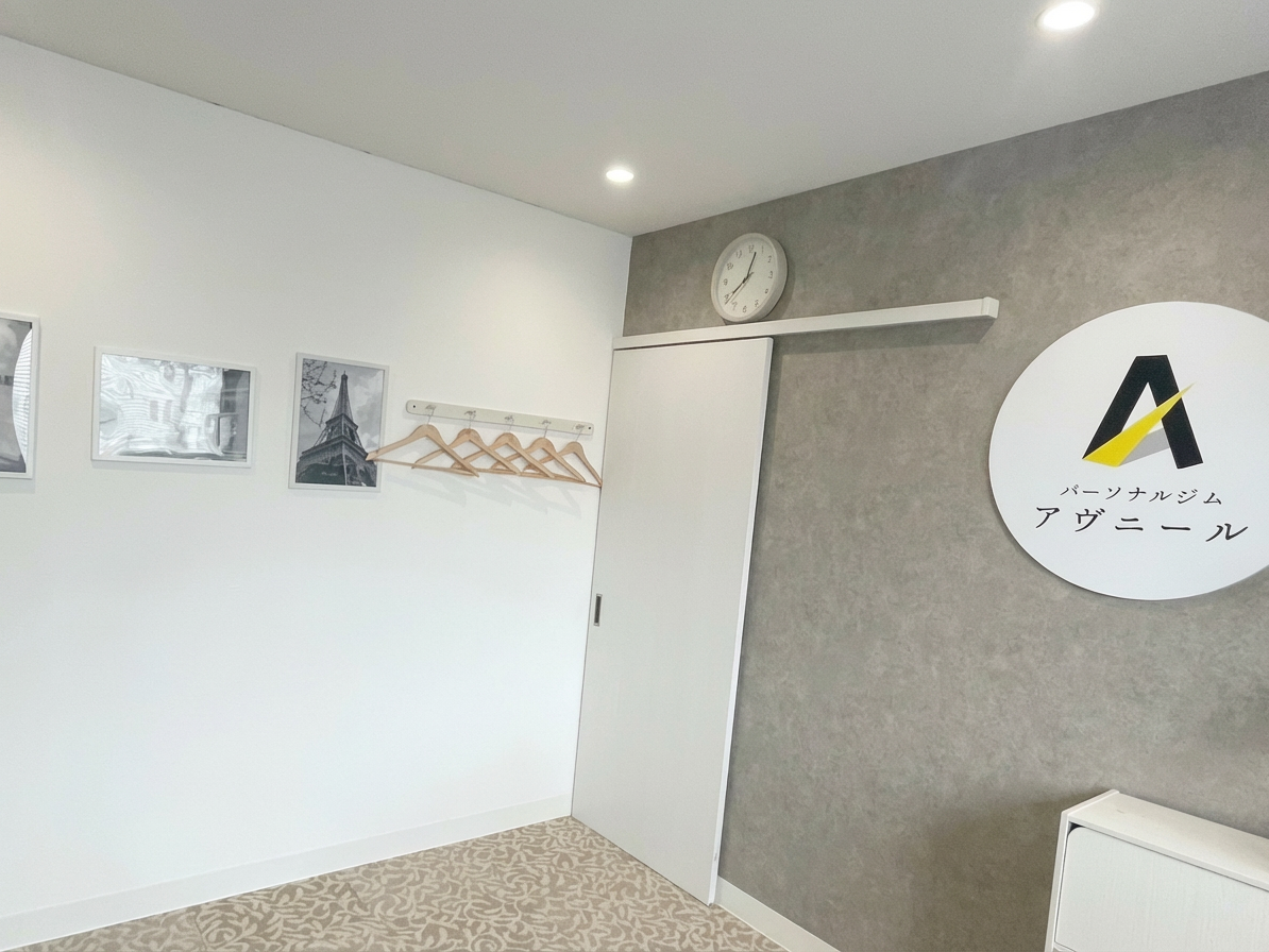 Brighten_and_clear_up_the_entire_image_while_prese-1765506964527