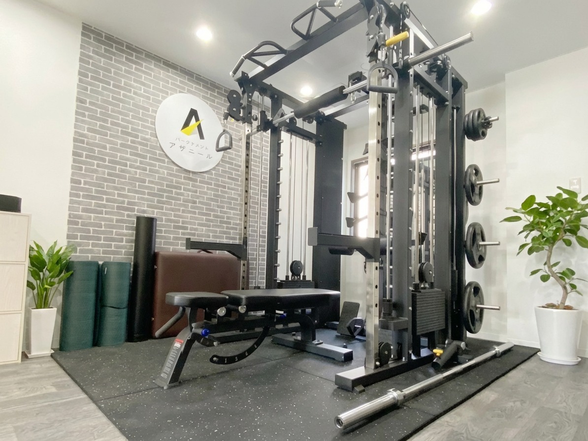 Enhance_the_image_to_maintain_its_authentic_store_-1765439547897