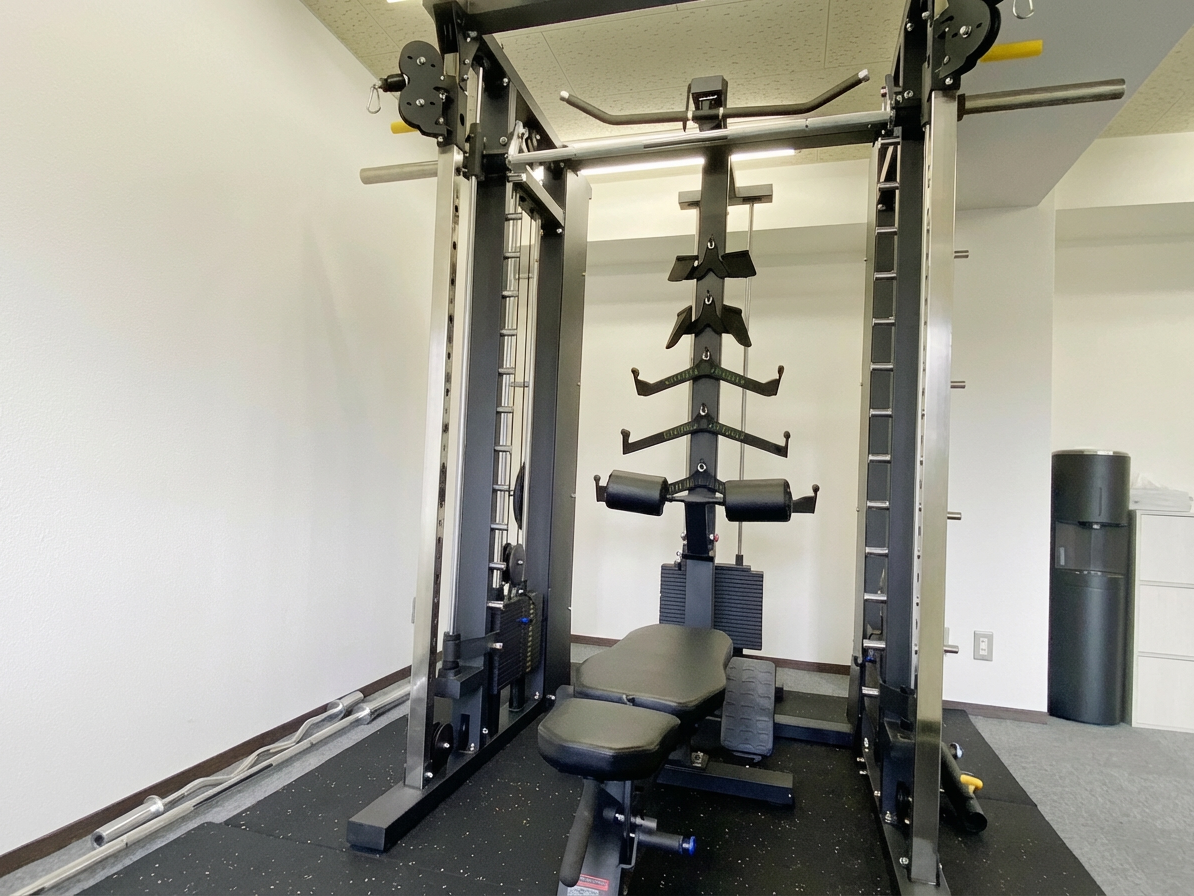 Enhance_the_image_while_keeping_the_realistic_stor-1765497307178