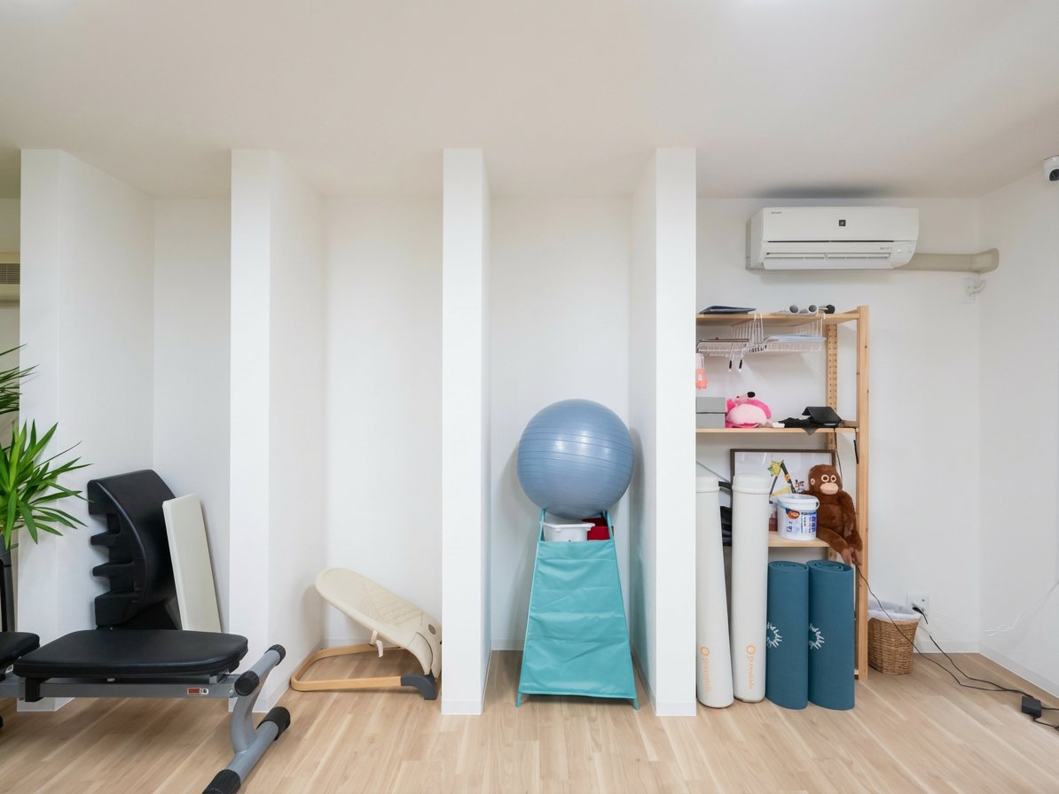 Enhance_the_overall_brightness_and_clarity_of_the_-1765505165545