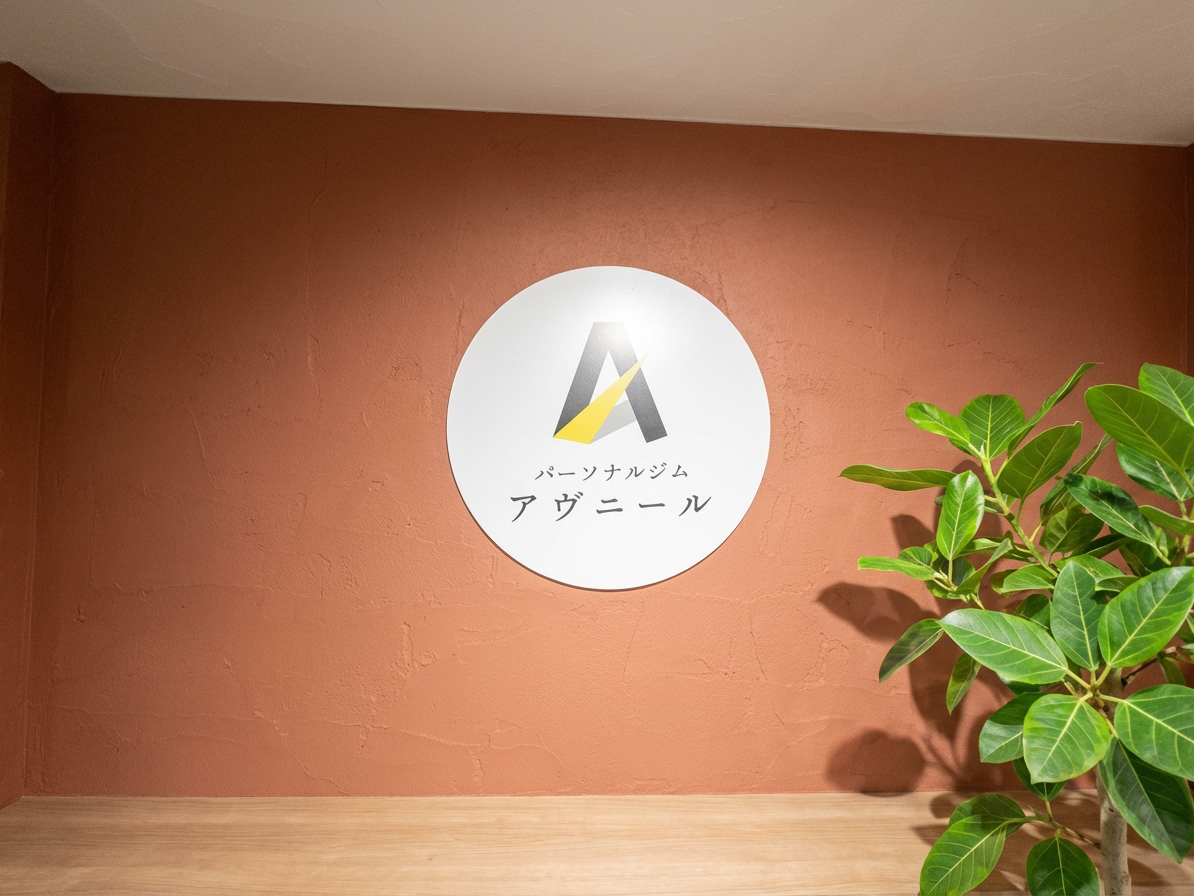 Enhance_the_overall_brightness_and_clarity_while_e-1765496767080