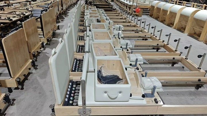 当社が発注した業務用ピラティスマシン キャフォーマー