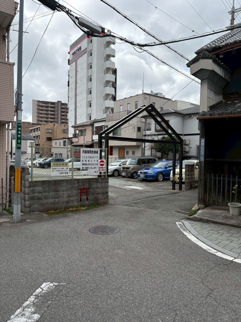 ピラティスアヴニール池田店への道順を示す写真（1枚目）